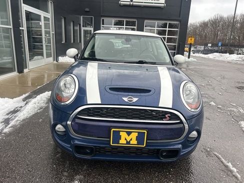 Used 2015 MINI Cooper S image 2