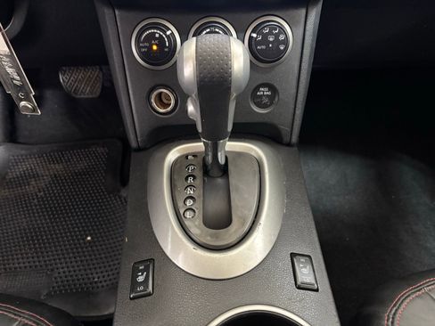 Used 2011 Nissan Rogue SV w/ SL Pkg image 26