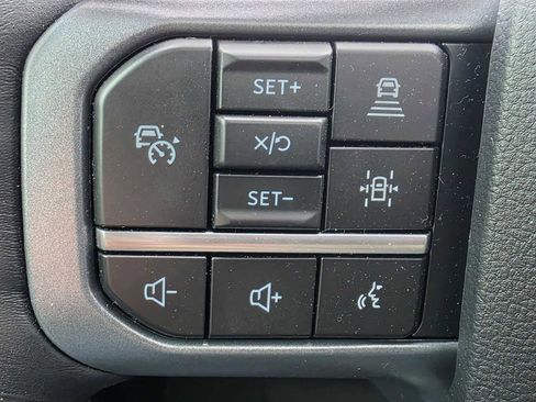 Used 2024 Ford F350 Lariat w/ Lariat Ultimate Package AWD/4WD image 33