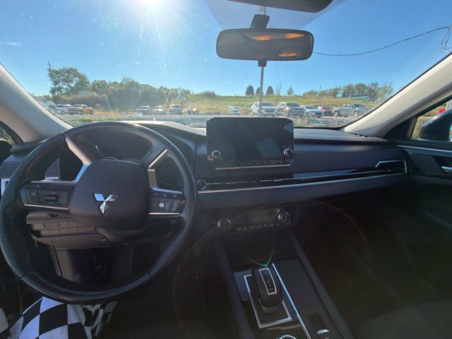 Used 2022 Mitsubishi Outlander SE AWD/4WD image 41