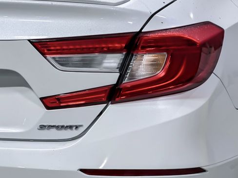 Used 2019 Honda Accord Sport image 12