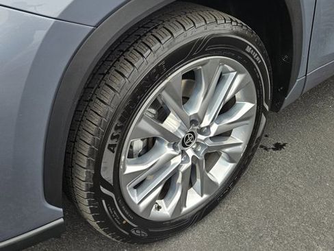 Used 2021 Toyota Highlander Limited image 9