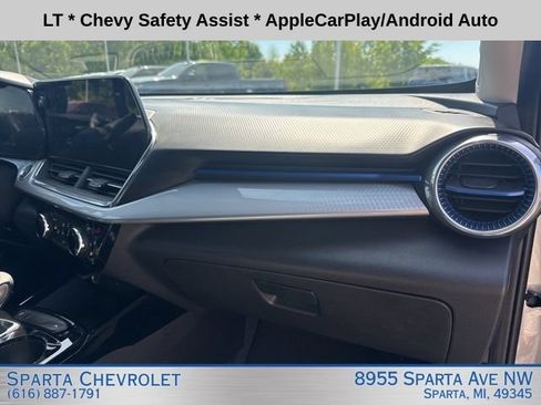 Used 2024 Chevrolet Trax LT FWD image 29