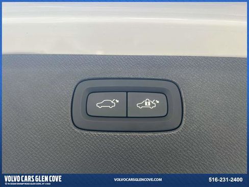 Certified 2023 Volvo XC90 T8 Ultimate w/ Protection Package Premier image 10