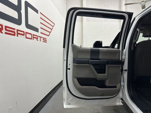 Used 2022 Ford F250 XL w/ Power Equipment Group image 41