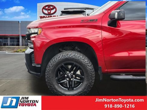 Used 2021 Chevrolet Silverado 1500 LT Trail Boss w/ Convenience Package II AWD/4WD image 9