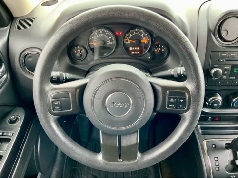 Used 2016 Jeep Patriot Sport w/ Power Value Group image 38