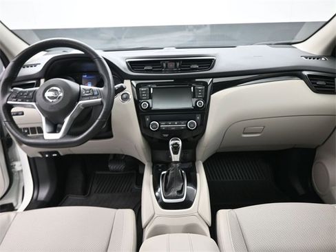 Certified 2022 Nissan Rogue Sport SL w/ Premium Package image 27