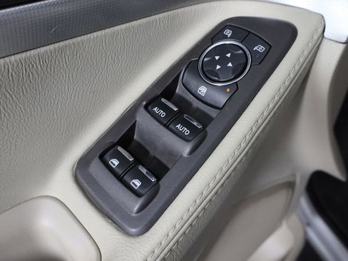 Used 2014 Ford Explorer XLT w/ Equipment Group 202A image 22