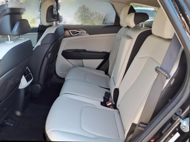 Used 2024 Kia Sportage EX FWD image 29