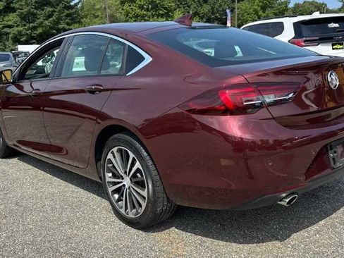 Used 2019 Buick Regal Essence w/ Driver Confidence Package I FWD image 6