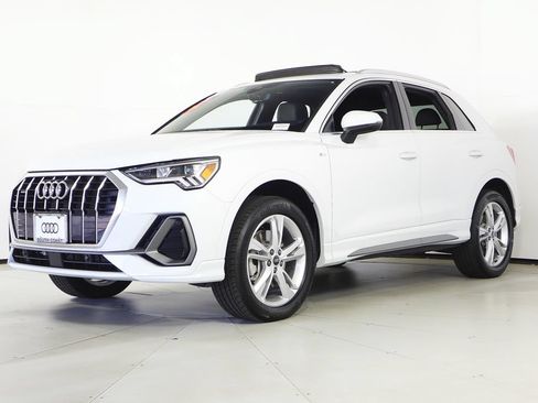 Used 2023 Audi Q3 2.0T Premium AWD/4WD image 2