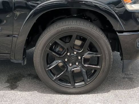 Used 2019 RAM 1500 Laramie AWD/4WD image 11