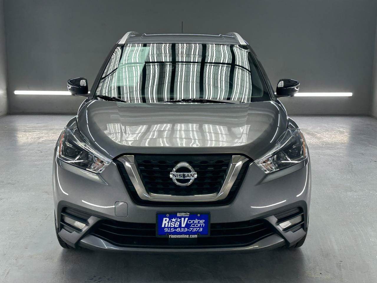 Used 2020 Nissan Kicks SR w/ SR Premium Package FWD image 2