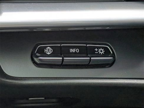 Used 2021 Chevrolet Corvette Stingray Premium Conv w/ Z51 Performance Package image 23