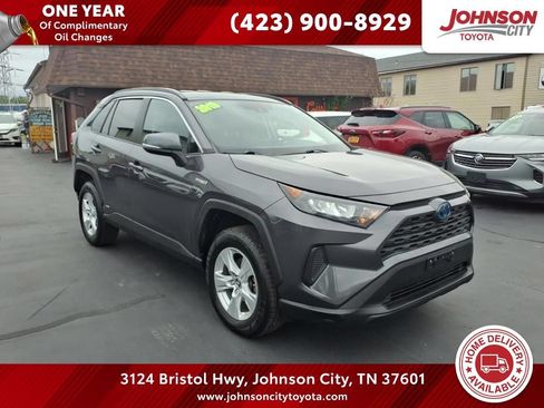 Used 2019 Toyota RAV4 LE w/ Carpet Mat Package AWD/4WD image 1