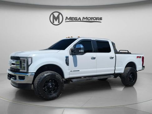 Used 2019 Ford F350 XLT w/ XLT Premium Package AWD/4WD image 2