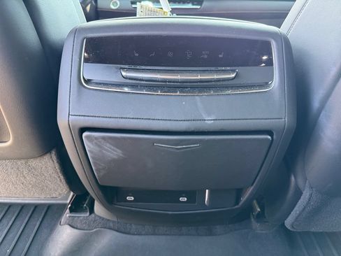 Used 2024 Cadillac Escalade ESV Premium Luxury AWD/4WD image 39