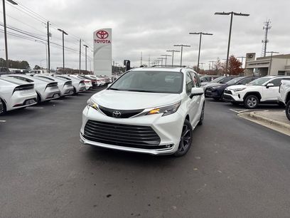 New 2026 Toyota Sienna Platinum