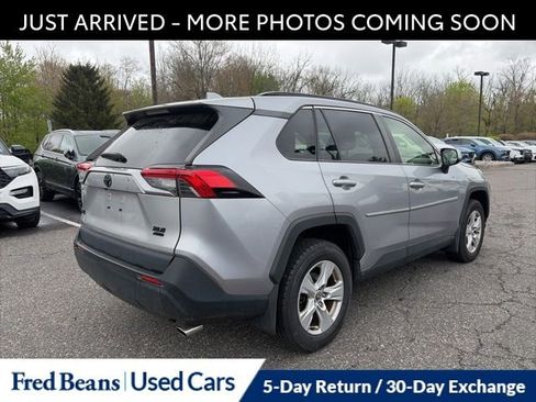 Used 2020 Toyota RAV4 XLE w/ Convenience Package AWD/4WD image 8