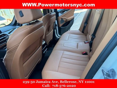 Used 2023 BMW 530e RWD image 28