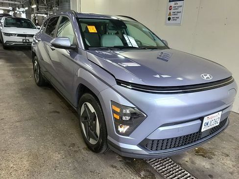 Used 2024 Hyundai Kona SEL FWD image 1