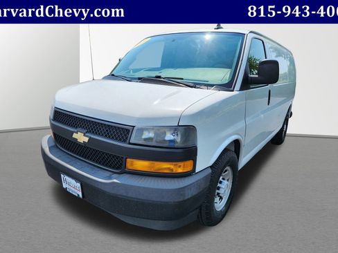 Used 2019 Chevrolet Express 3500 w/ Driver Convenience Package image 3