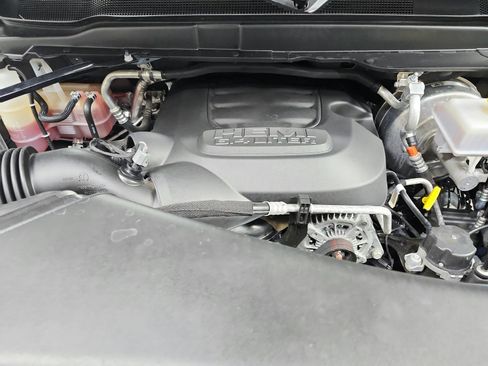Used 2025 RAM 2500 Big Horn AWD/4WD image 18