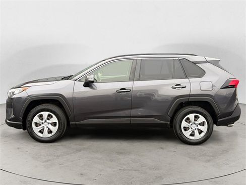 Used 2019 Toyota RAV4 LE image 4