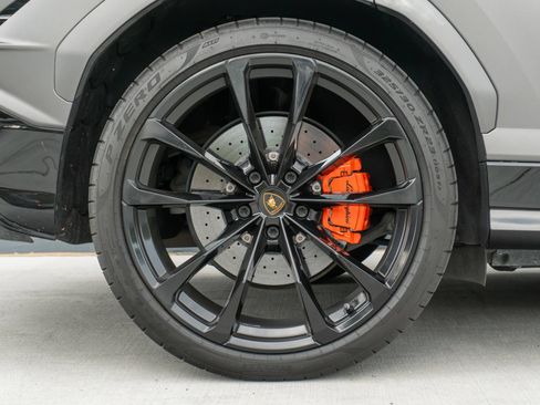 Used 2023 Lamborghini Urus S AWD/4WD image 35
