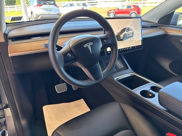 Used 2025 Tesla Model Y Long Range AWD/4WD image 14