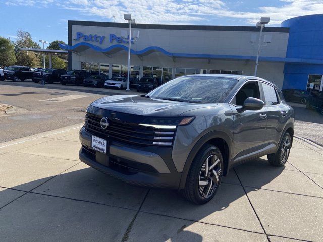 Used 2025 Nissan Kicks SV FWD image 4
