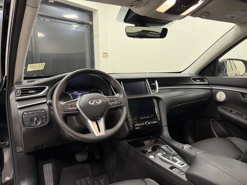 Certified 2024 INFINITI QX50 Luxe FWD image 17