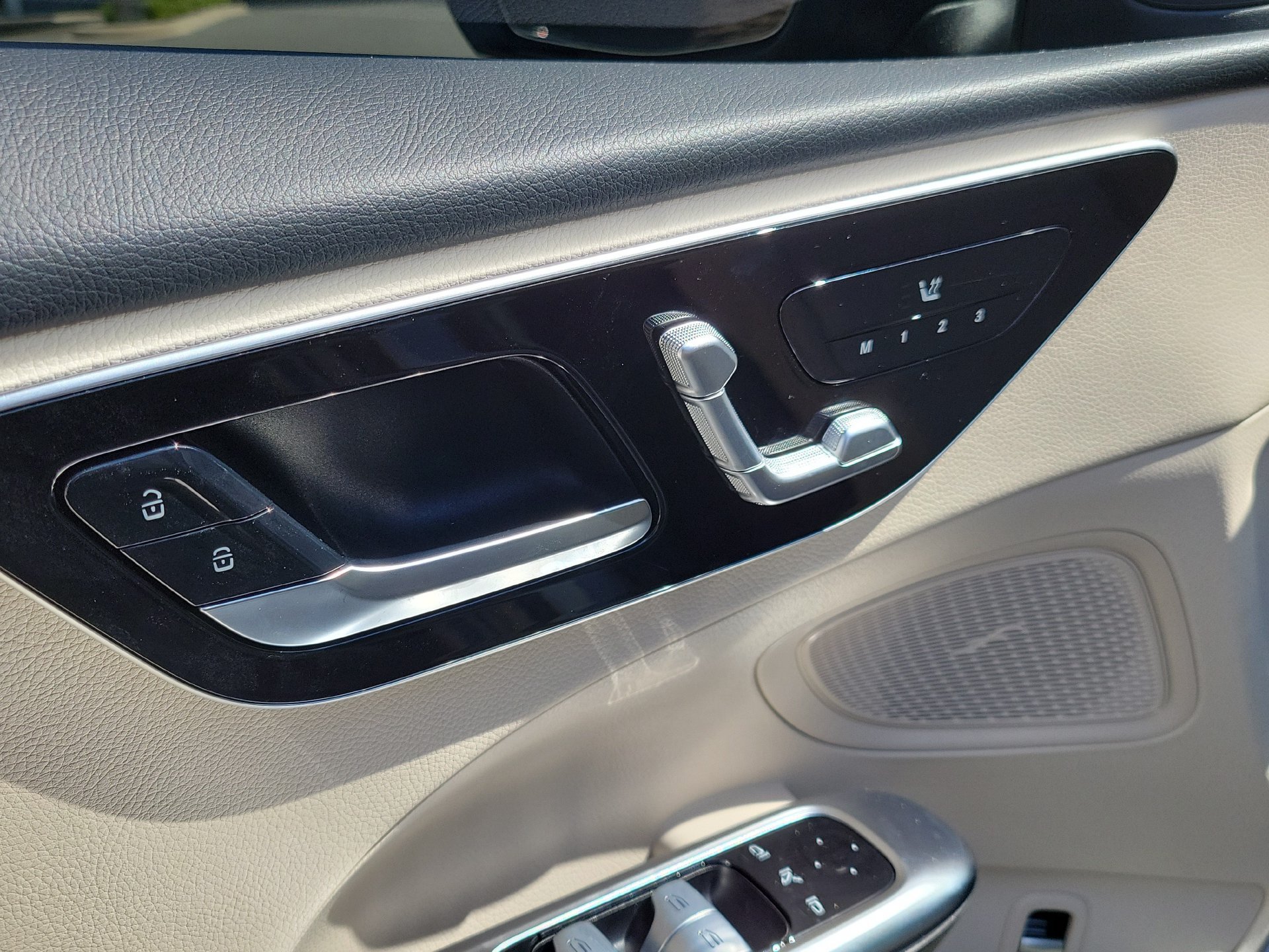 Used 2023 Mercedes-Benz C 300 Sedan image 20