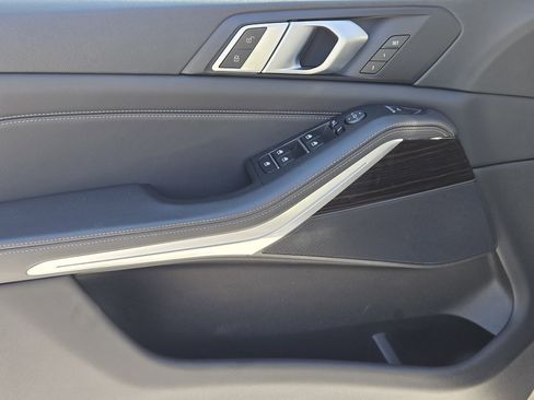 Used 2019 BMW X5 xDrive40i w/ Premium Package image 25