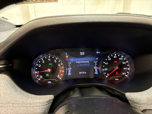 Used 2024 Jeep Compass Latitude AWD/4WD image 15