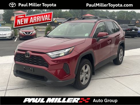Certified 2025 Toyota RAV4 XLE w/ Convenience Package AWD/4WD image 1