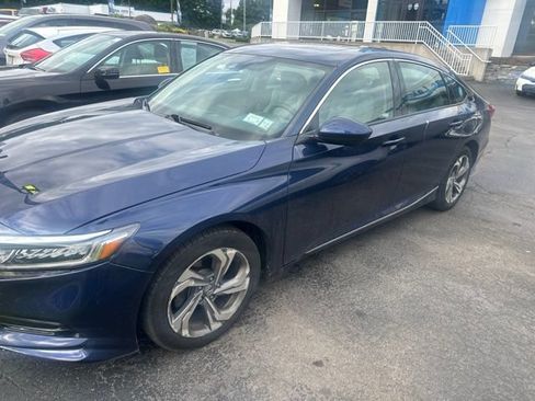 Used 2019 Honda Accord EX image 2