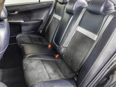 Used 2012 Toyota Camry SE w/ Leather Pkg FWD image 39