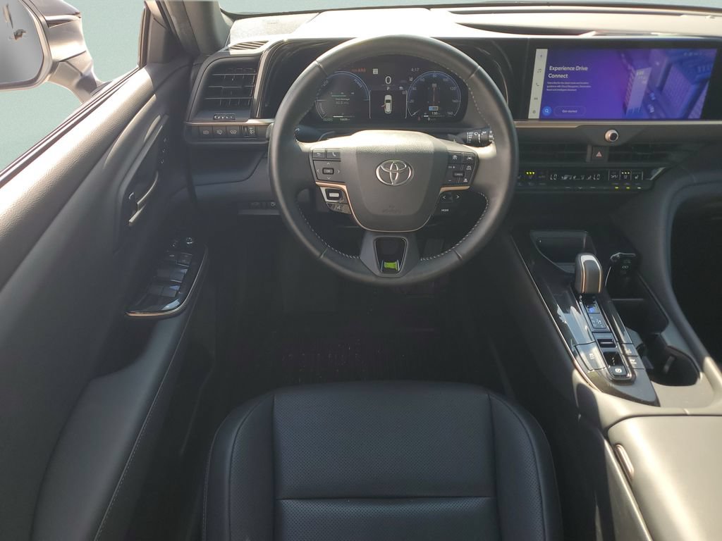 Certified 2025 Toyota Crown Signia AWD/4WD image 11