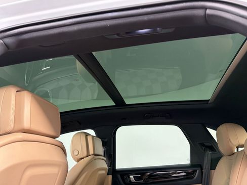 Certified 2022 Porsche Cayenne S AWD/4WD image 23