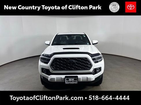 Used 2021 Toyota Tacoma TRD Sport w/ Technology Package image 8