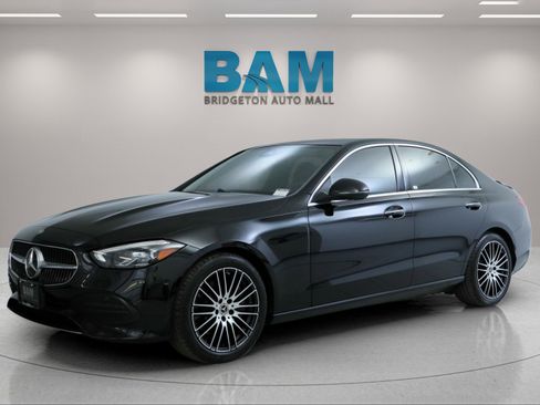 Used 2025 Mercedes-Benz C 300 4MATIC Sedan image 3