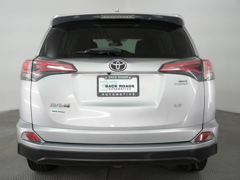 Used 2018 Toyota RAV4 LE w/ All Weather Liner Package FWD image 8