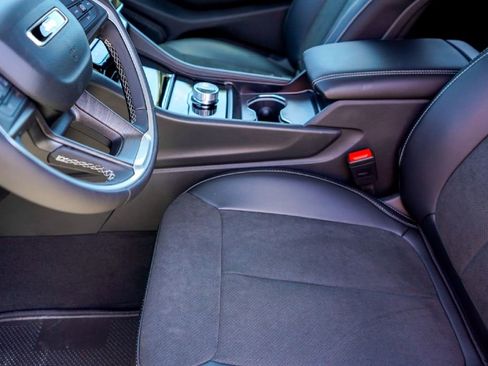 New 2026 Jeep Grand Cherokee Altitude RWD image 10