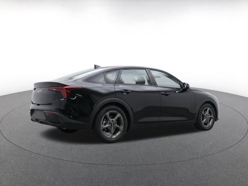 Used 2026 Kia K4 FWD image 9