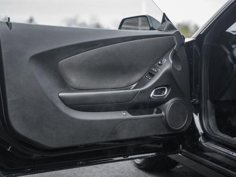 Used 2015 Chevrolet Camaro SS image 42