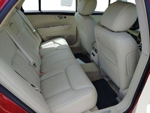 Used 2009 Cadillac DTS w/ Sun And Navigation Package FWD image 26