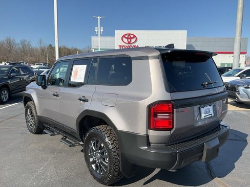 Used 2025 Toyota Land Cruiser 1958 image 17