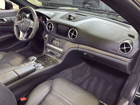 Used 2015 Mercedes-Benz SL 63 AMG image 20